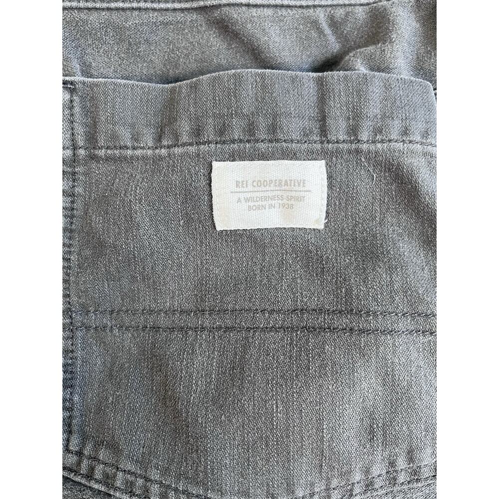 REI Women's Gray Solid Jogger Pants Tapered Leg Pockets Button Zip Size 10, Hike - Picture 4 of 4